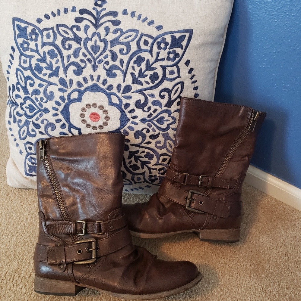 Carlos Santana Brown Mid Boots